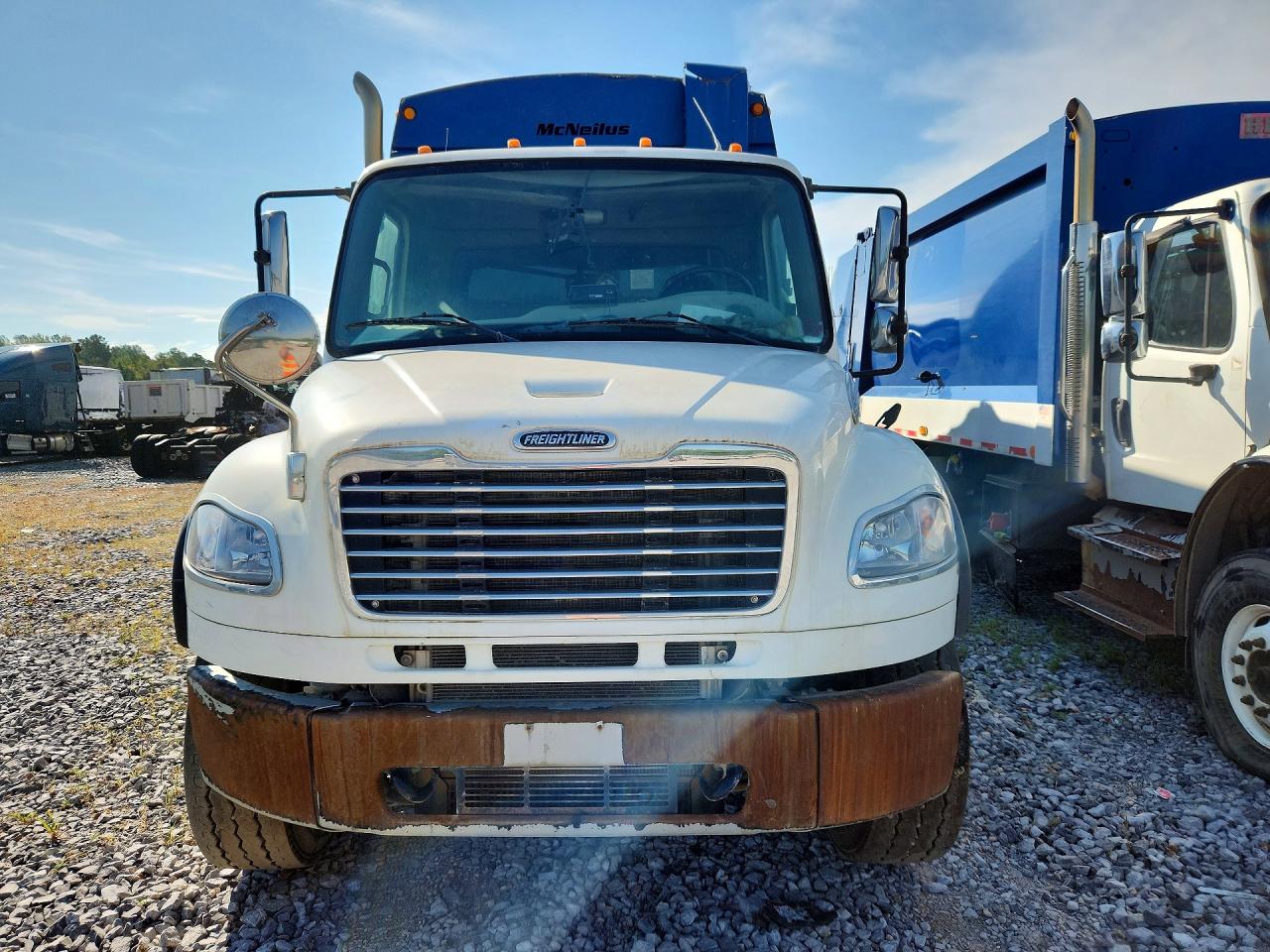1FVHCYCY2FHGK2319 · 2015 FREIGHTLINER M2 · 5/13