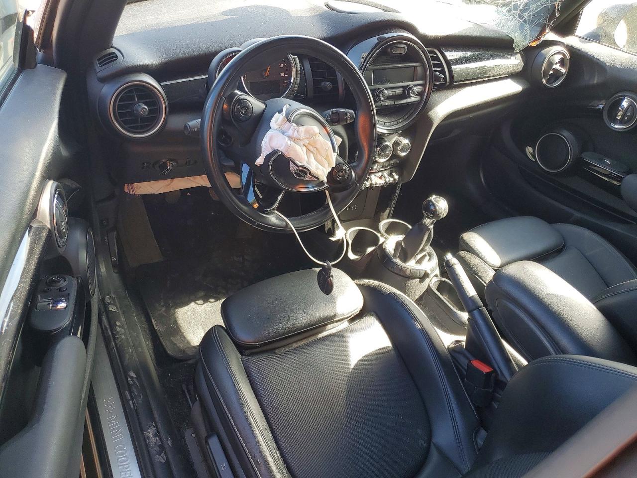 WMWXP7C55F2A60749 · 2015 MINI COOPER · 8/14