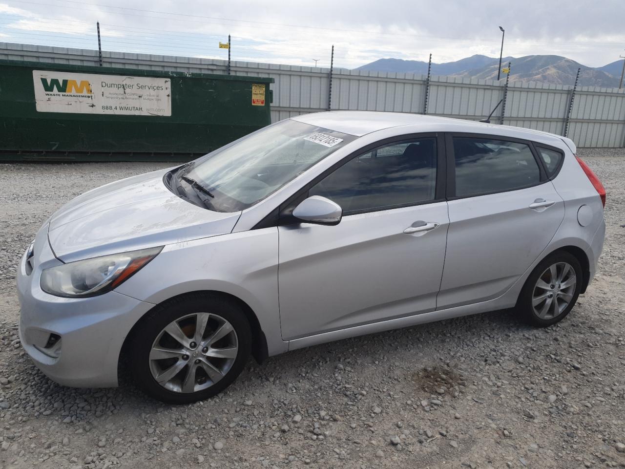 KMHCU5AEXDU076683 · 2013 HYUNDAI ACCENT