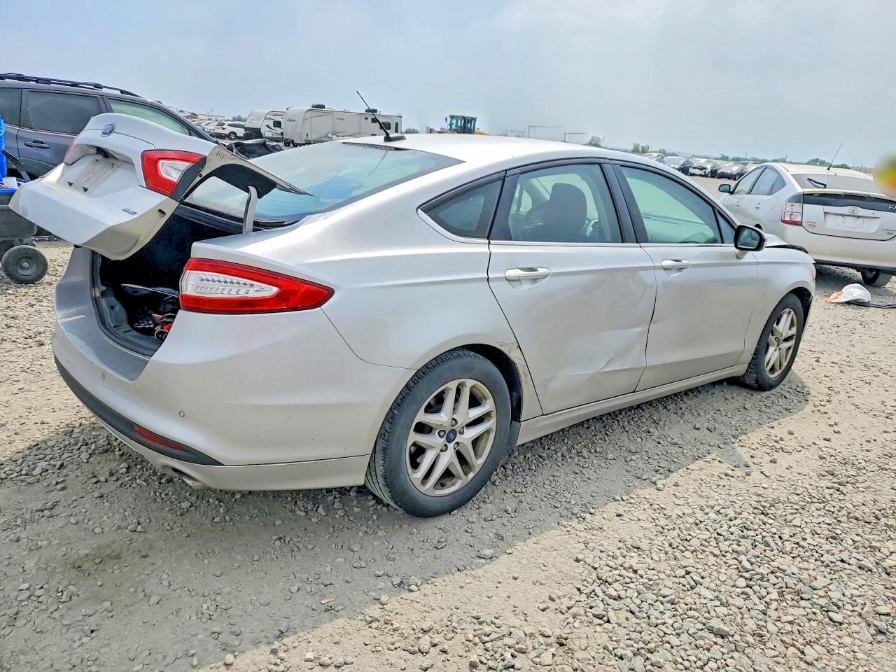 3FA6P0H70GR239636 · 2016 FORD FUSION · 3/12