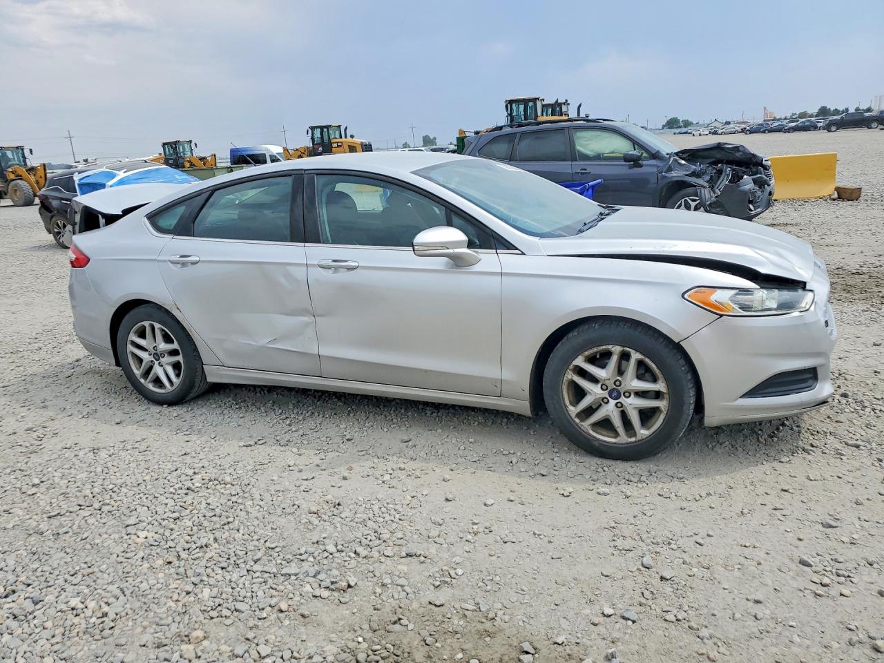 3FA6P0H70GR239636 · 2016 FORD FUSION · 4/12