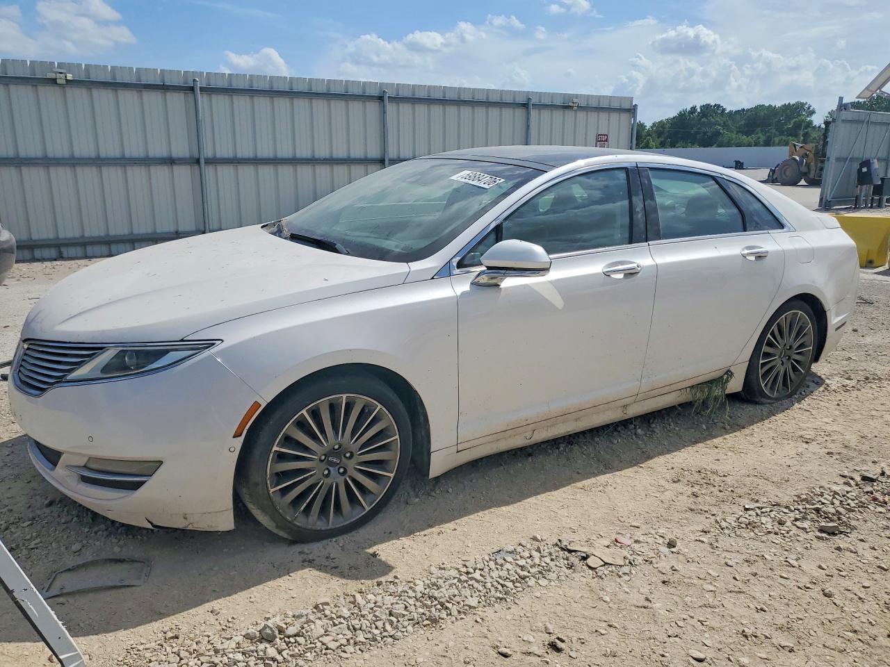 3LN6L2JK0FR618713 · 2015 LINCOLN MKZ