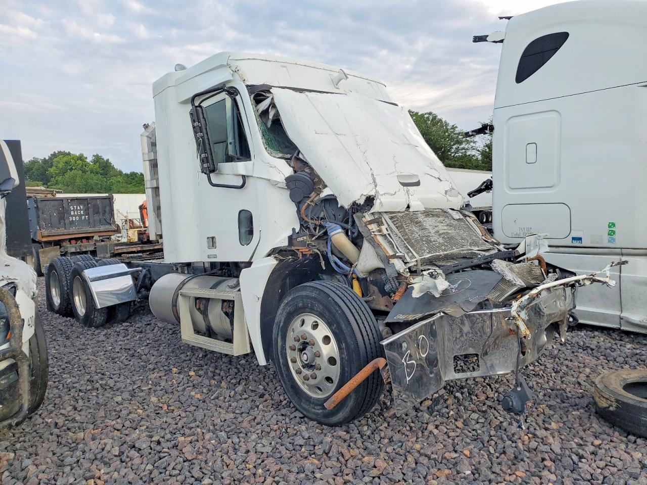 2003 FREIGHTLINER CST120