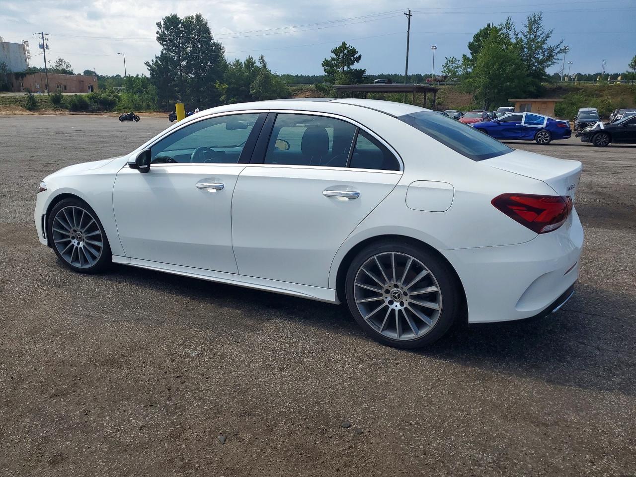 WDD3G4EB3KW005645 · 2019 MERCEDES-BENZ A · 2/12