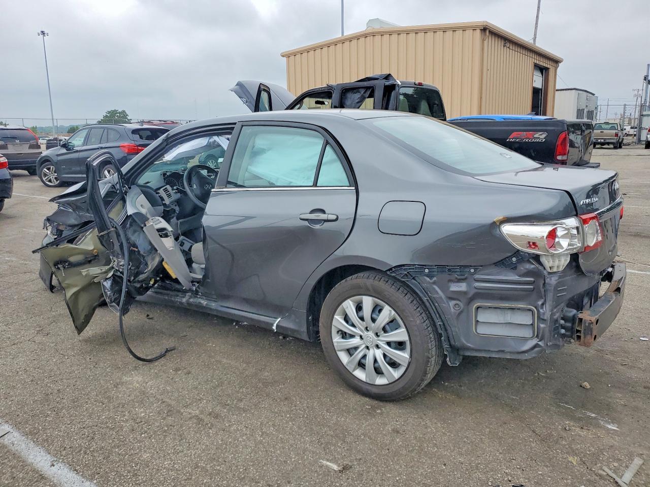 2T1BU4EE6DC122916 · 2013 TOYOTA COROLLA · 2/12