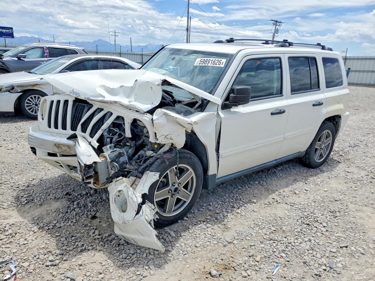 1J8FF48WX7D330359 · 2007 JEEP PATRIOT