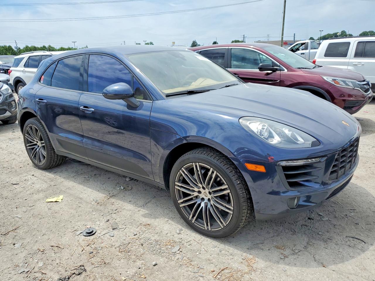WP1AB2A52FLB52324 · 2015 PORSCHE MACAN · 4/14