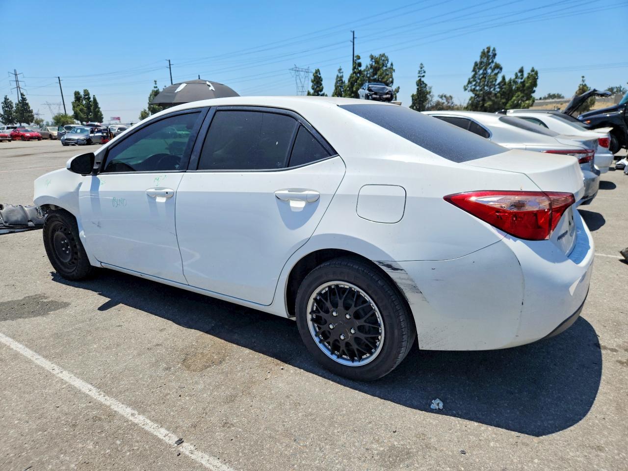 2T1BURHE2JC972014 · 2018 TOYOTA COROLLA · 2/13