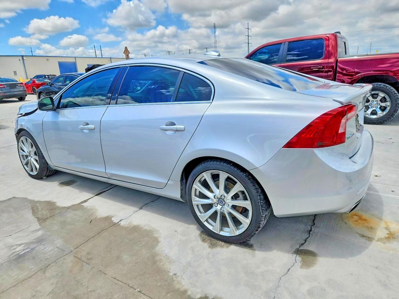 LYV402HM4HB126963 · 2017 VOLVO S60 · 2/13