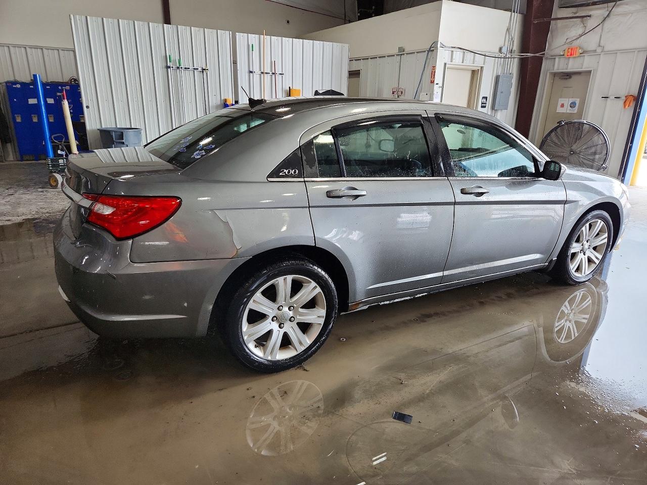 1C3CCBAB4DN669210 · 2013 CHRYSLER 200 · 3/12