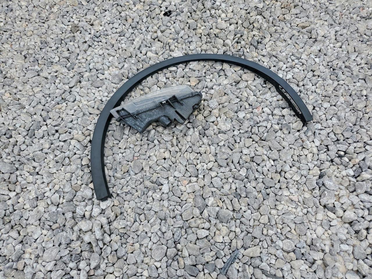 5YJYGDEFXLF002556 · 2020 TESLA MODEL Y · 12/13