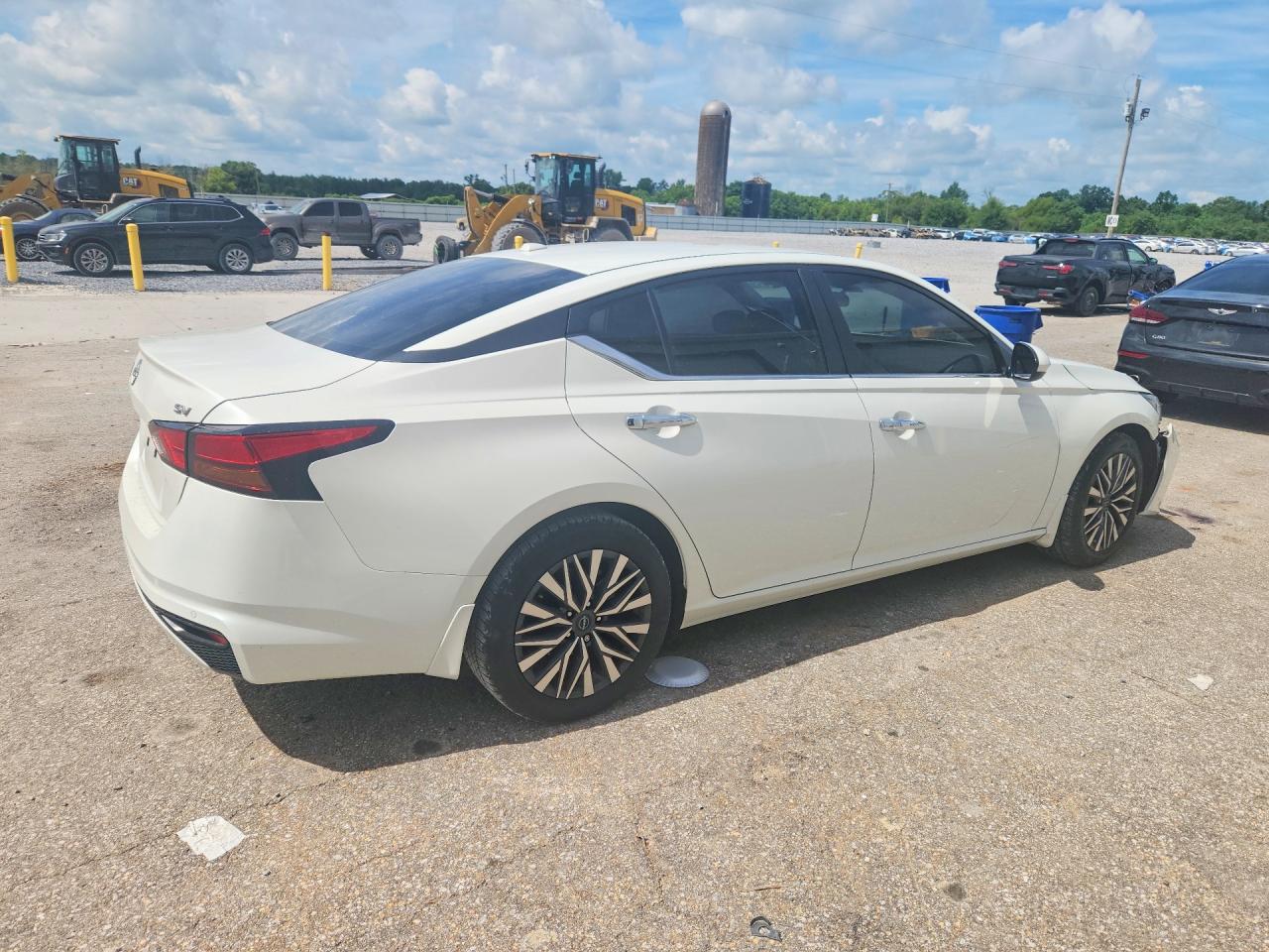 1N4BL4DV9PN371707 · 2023 NISSAN ALTIMA · 3/12