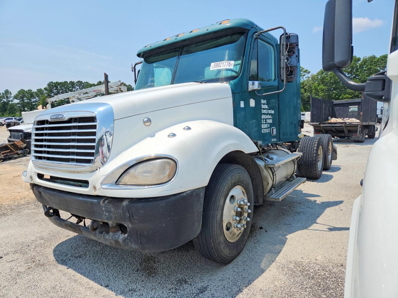 2001 FREIGHTLINER COLUMBIA 1