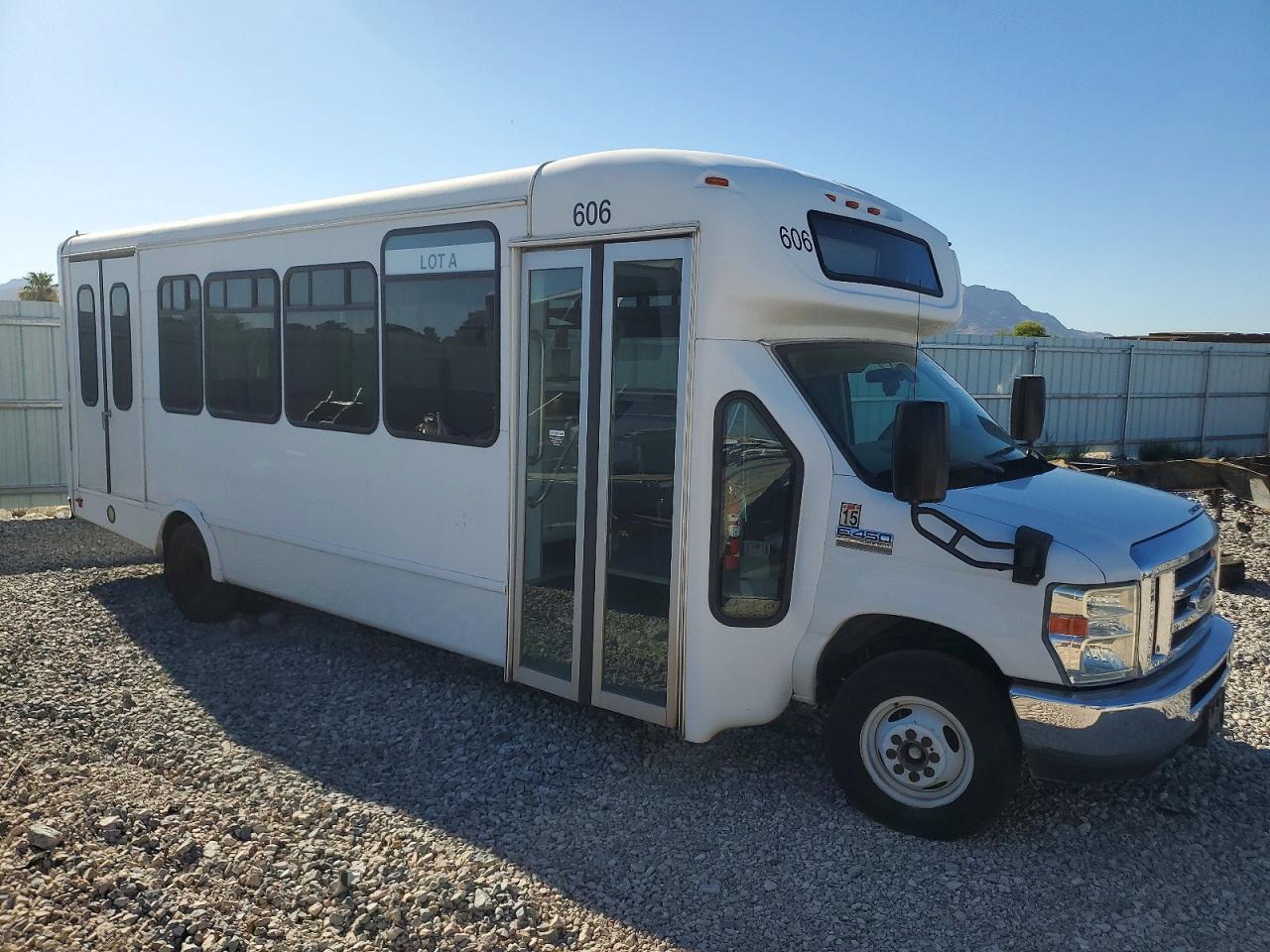 1FDFE4FS6GDC03985 · 2016 FORD ECONOLINE