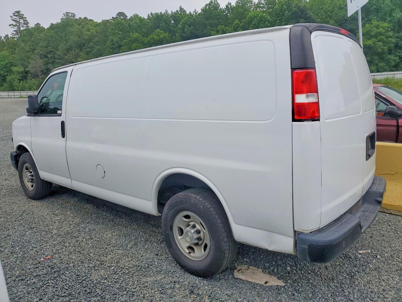 1GCWGAFP3M1228090 · 2021 CHEVROLET EXPRESS G2500 · 2/13