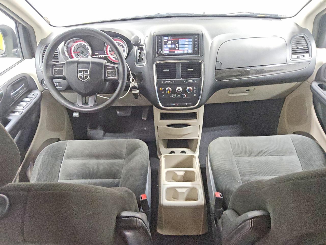 2C4RDGBG7GR130372 · 2016 DODGE GRAND CARAVAN · 8/13