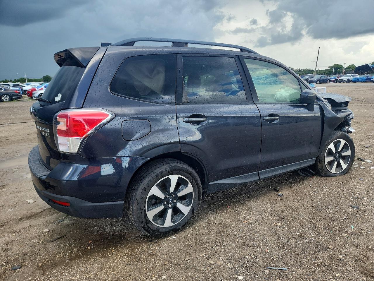 JF2SJAEC9HH482495 · 2017 SUBARU FORESTER · 3/14