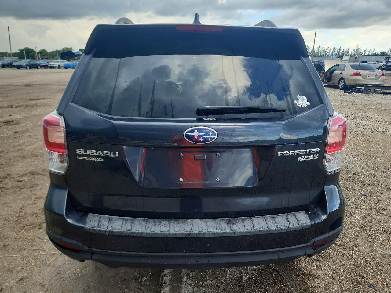 JF2SJAEC9HH482495 · 2017 SUBARU FORESTER · 6/14