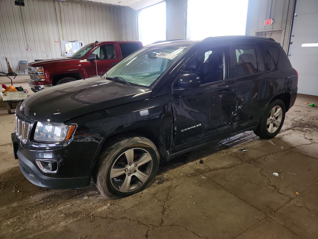 1C4NJDEB5HD113189 · 2017 JEEP COMPASS