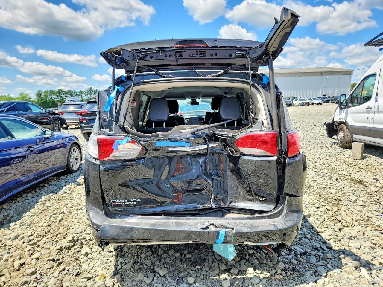 2C4RC1EG9HR778020 · 2017 CHRYSLER PACIFICA · 6/13
