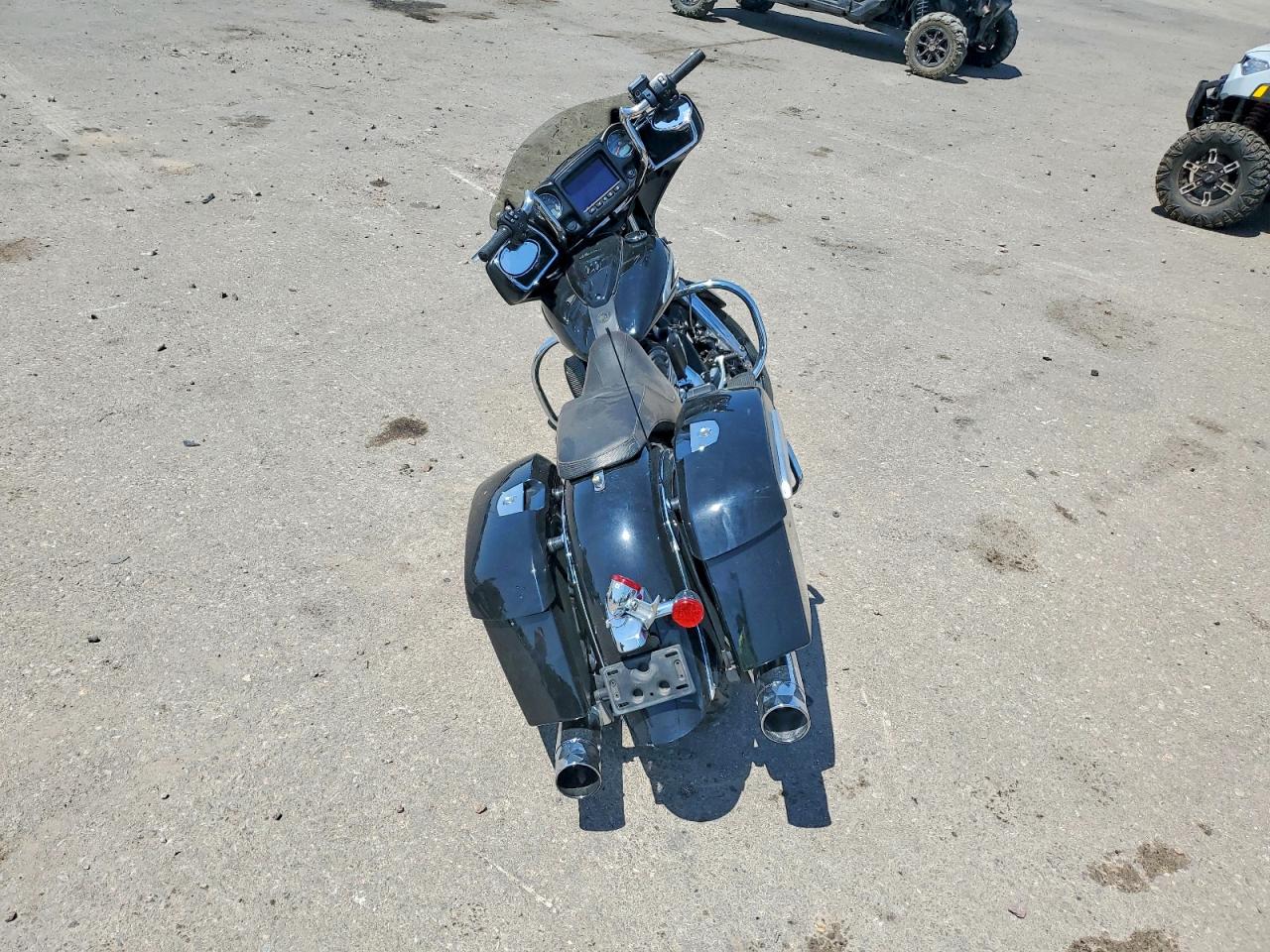 56KTCBAA2L3382844 · 2020 INDIAN MOTORCYCLE CO. CHIEFTAIN · 6/8