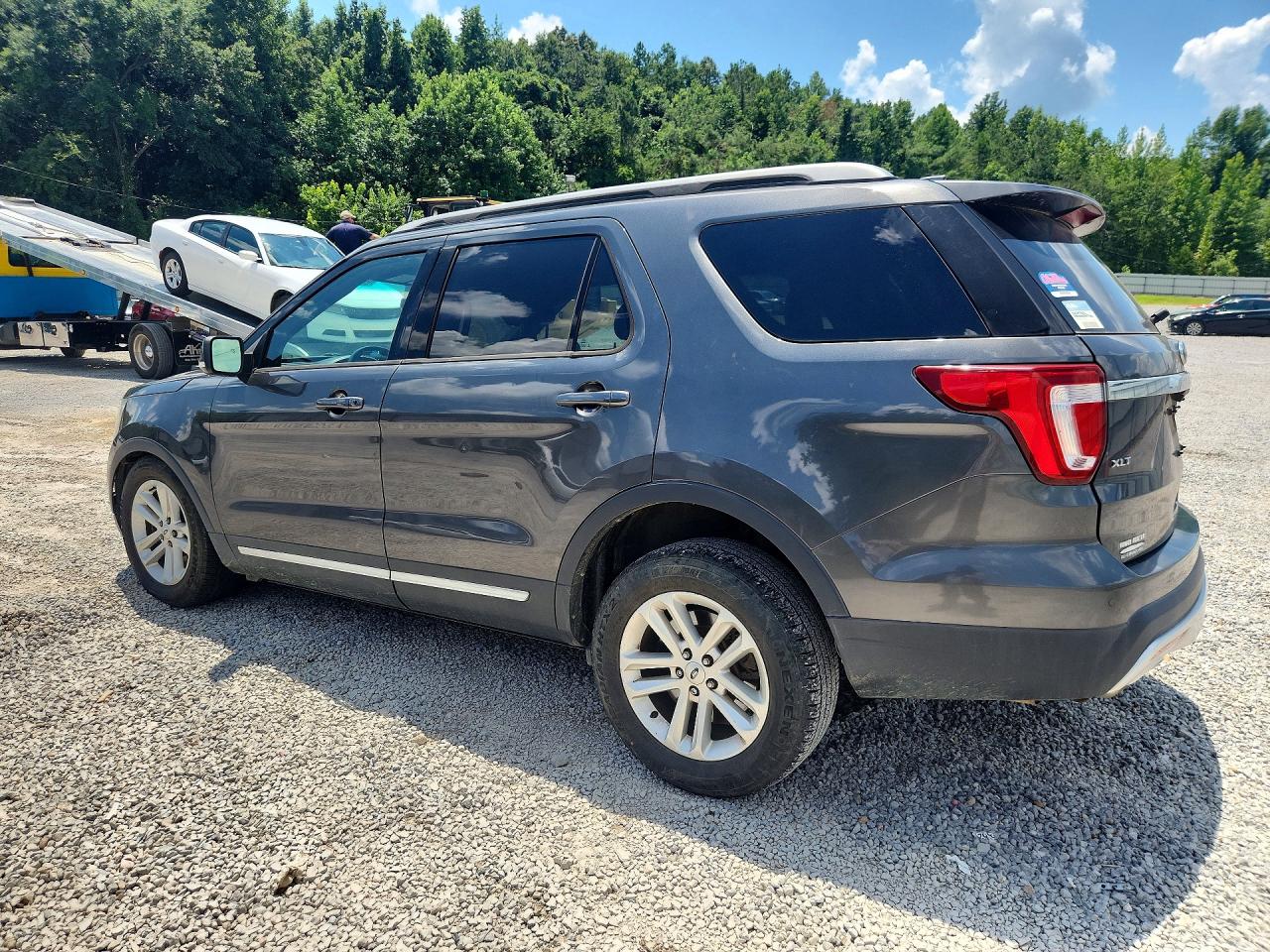 1FM5K7D89HGB43648 · 2017 FORD EXPLORER · 2/14