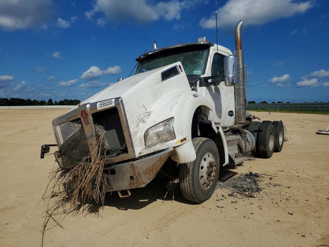 2020 KENWORTH T880