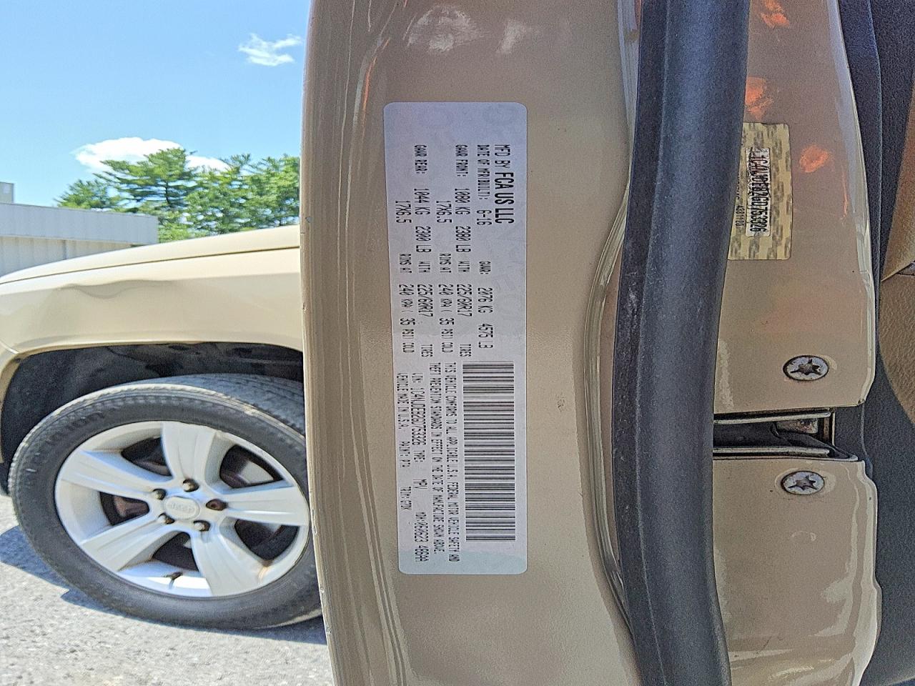 1C4NJDEB2GD753326 · 2016 JEEP COMPASS · 12/12
