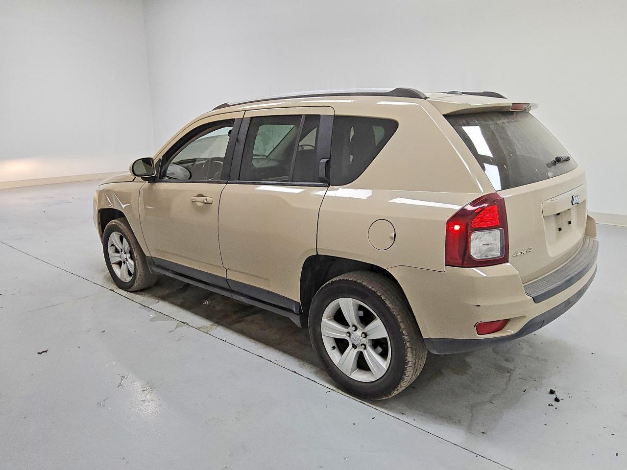 1C4NJDEB2GD753326 · 2016 JEEP COMPASS · 2/12
