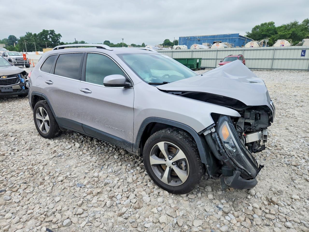 1C4PJMDX5LD616946 · 2020 JEEP CHEROKEE · 4/13