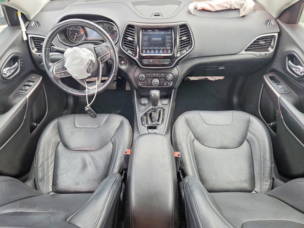1C4PJMDX5LD616946 · 2020 JEEP CHEROKEE · 8/13