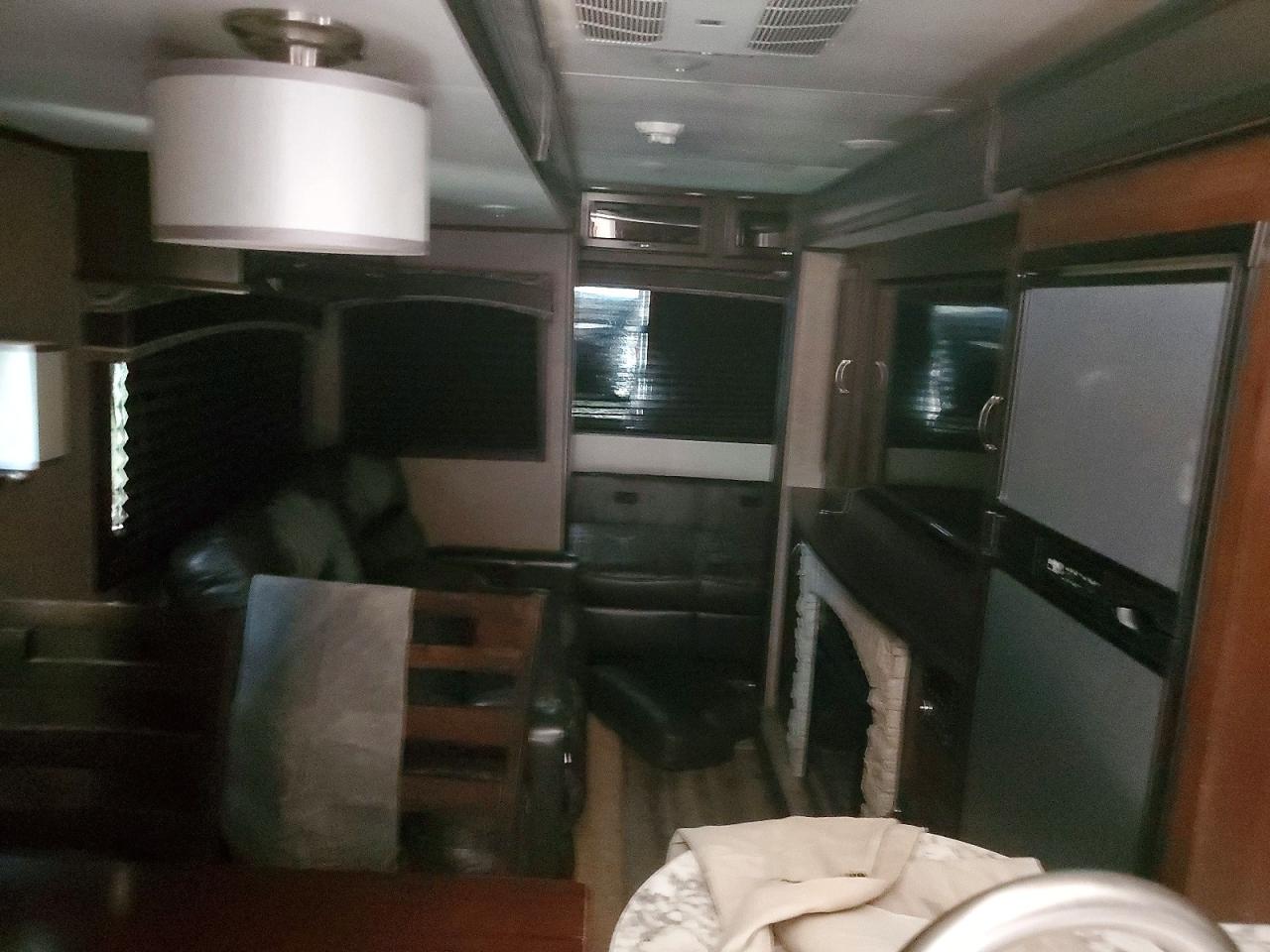 1UJBJ0BT8J1T20126 · 2018 JAYFLIGHT RECREATIONAL VEHICLE (RV) · 6/10