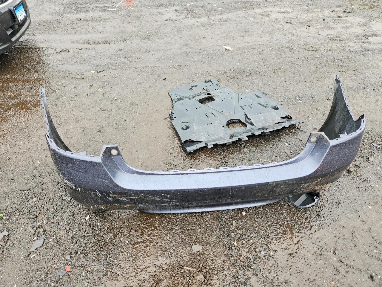 4S3BNAA67F3058424 · 2015 SUBARU LEGACY · 12/13