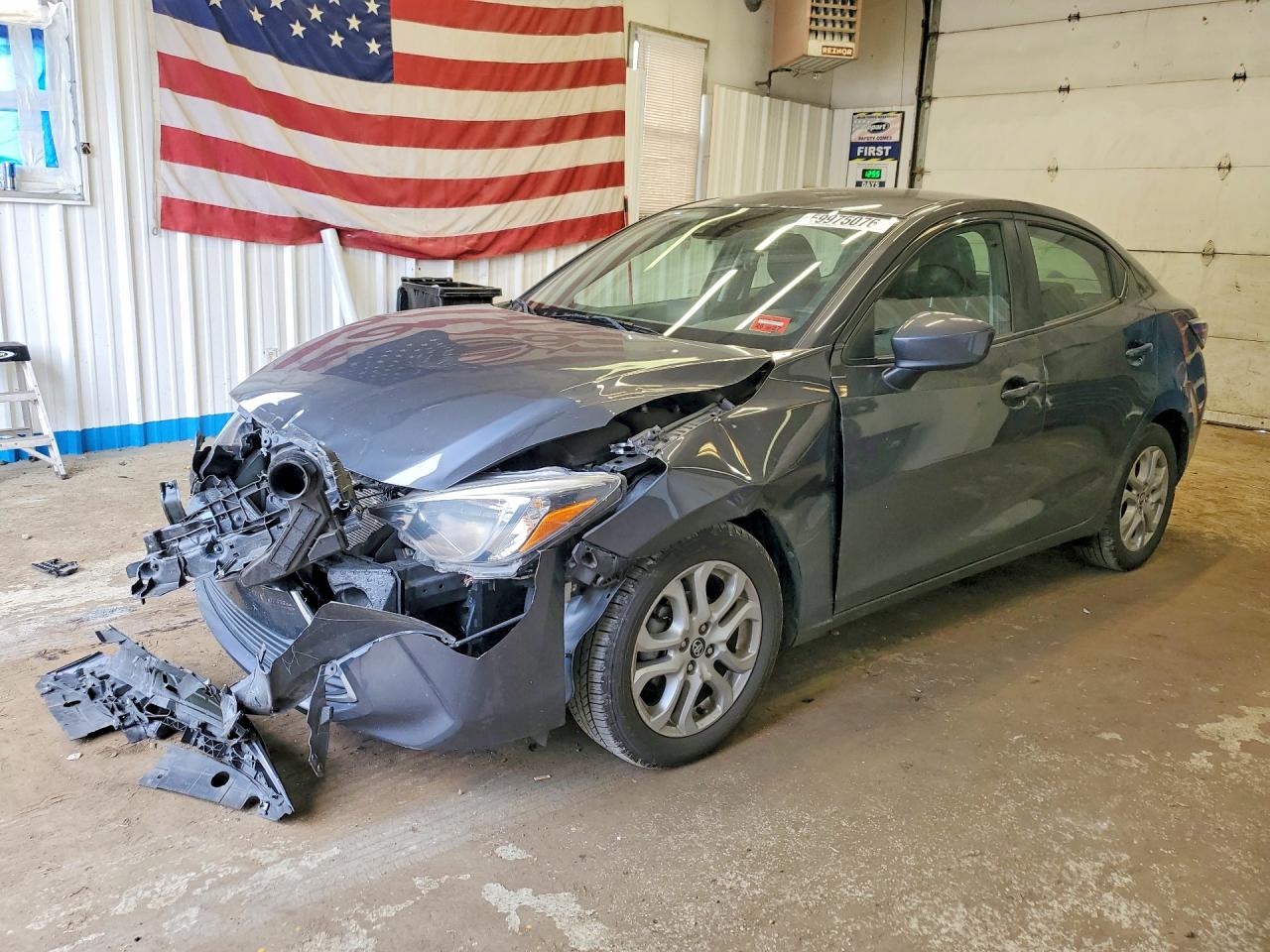 3MYDLBYV7JY304522 · 2018 TOYOTA YARIS IA
