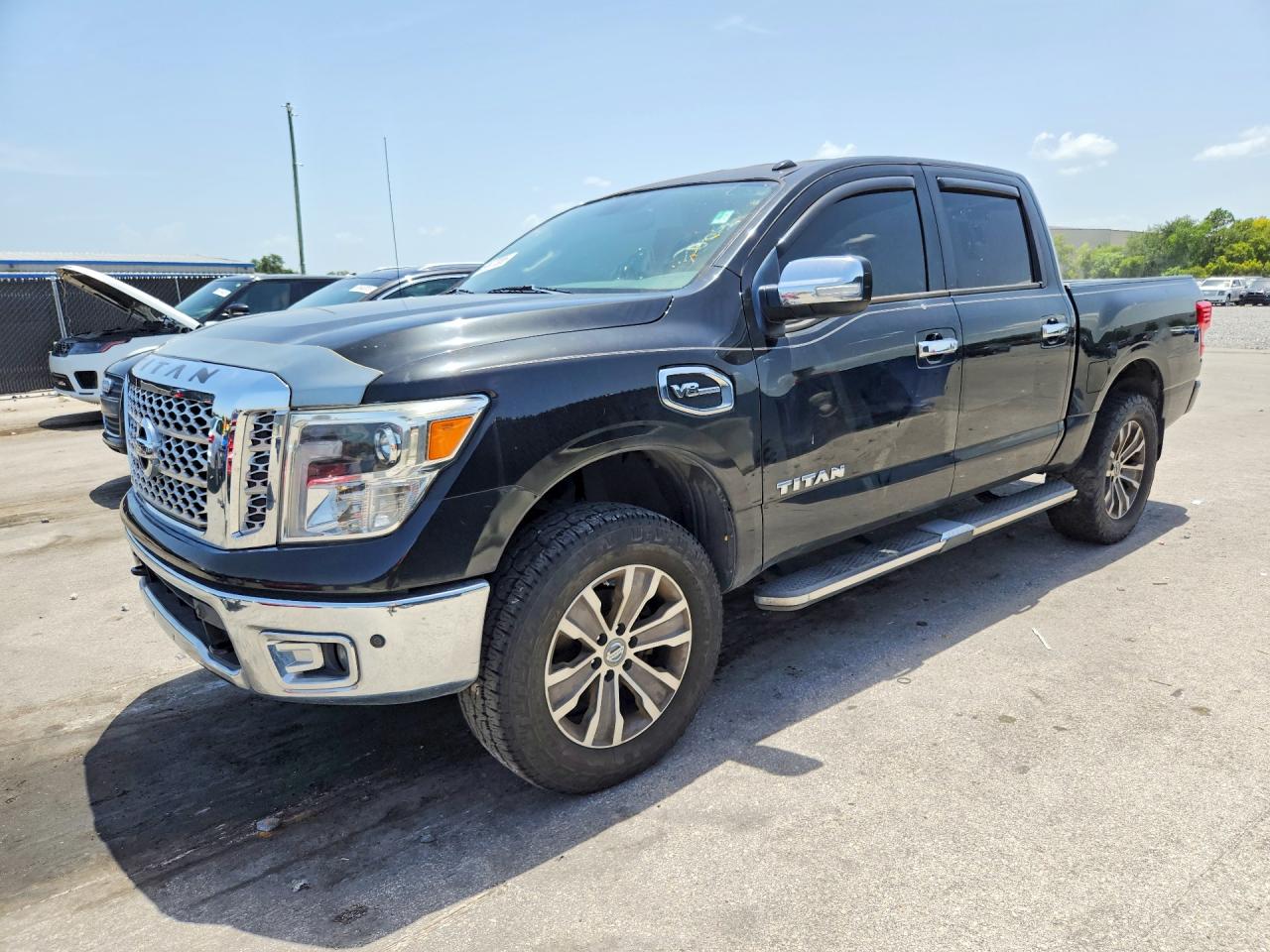 1N6AA1E55HN559258 · 2017 NISSAN TITAN