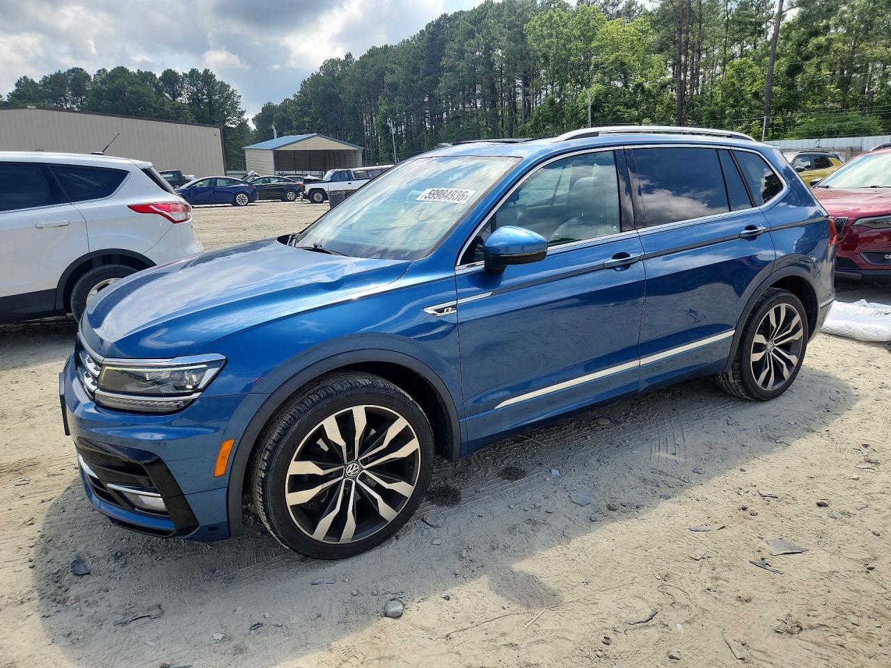 3VV4B7AX0KM023957 · 2019 VOLKSWAGEN TIGUAN