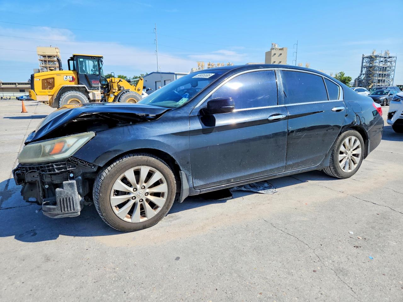 1HGCR3F88FA025881 · 2015 HONDA ACCORD