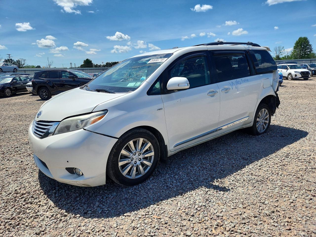 5TDDZ3DC9HS156334 · 2017 TOYOTA SIENNA