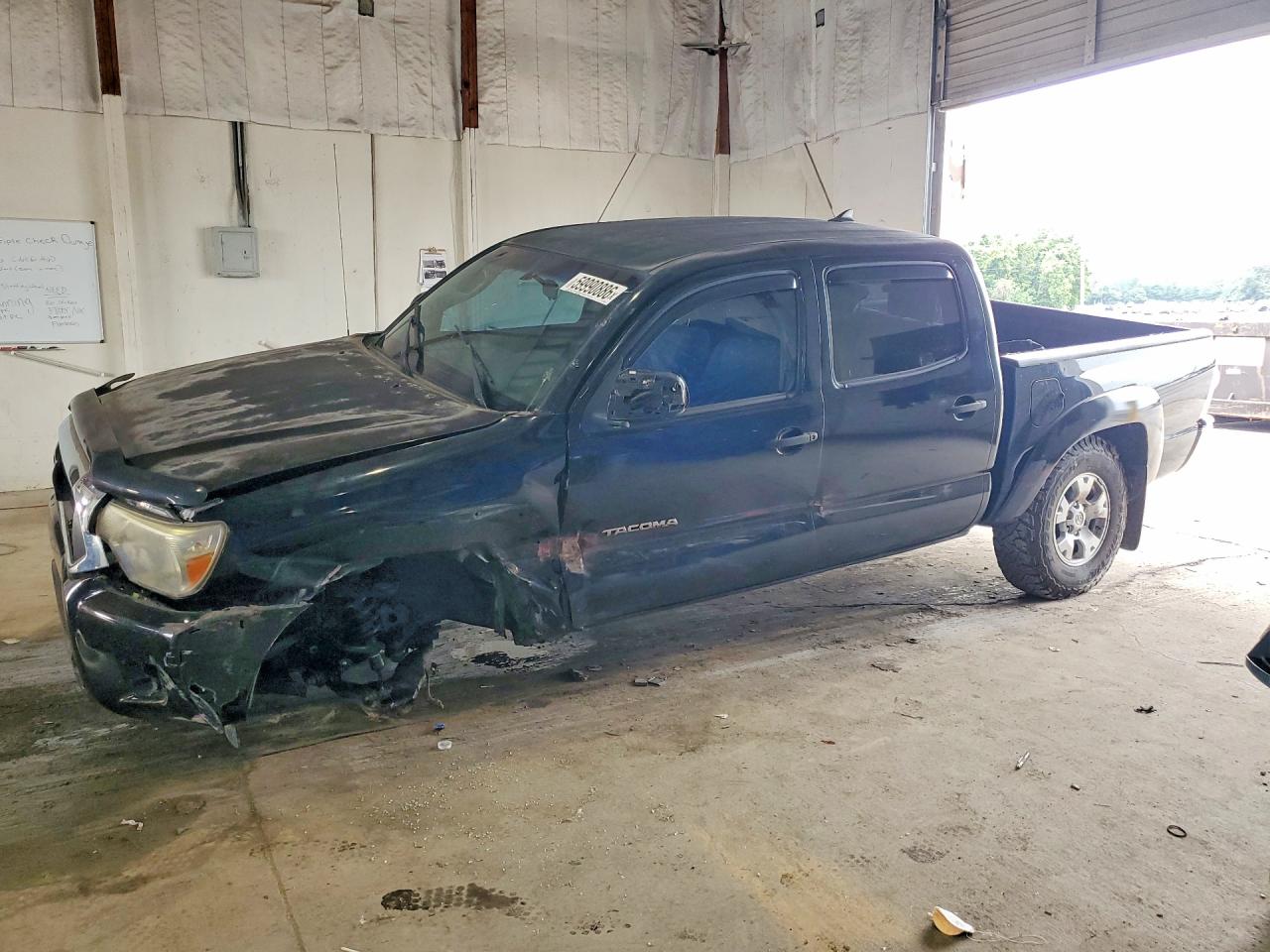 3TMLU4EN9FM167900 · 2015 TOYOTA TACOMA