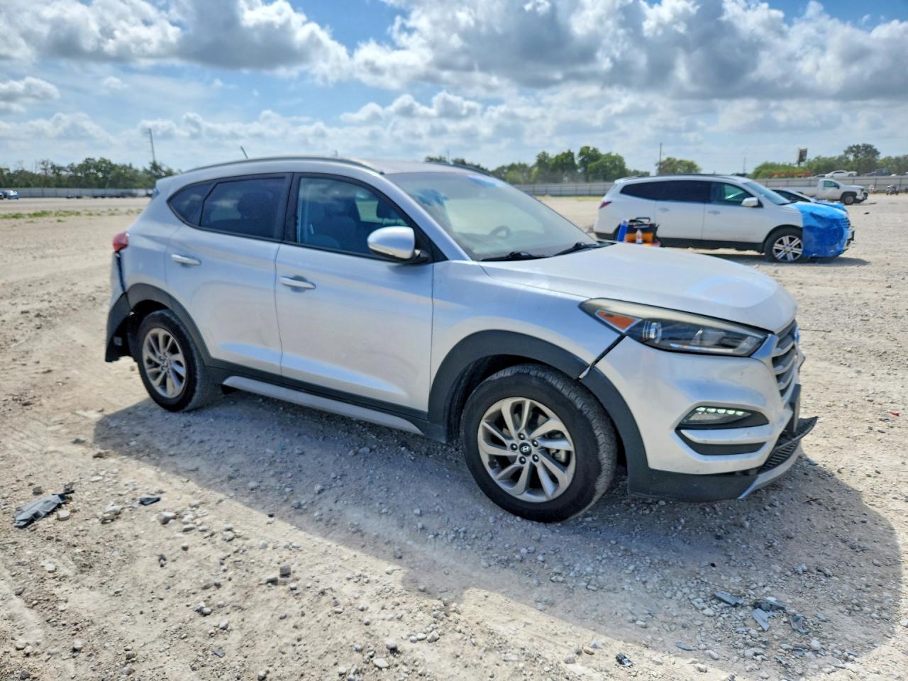 KM8J33A28HU467924 · 2017 HYUNDAI TUCSON · 4/13