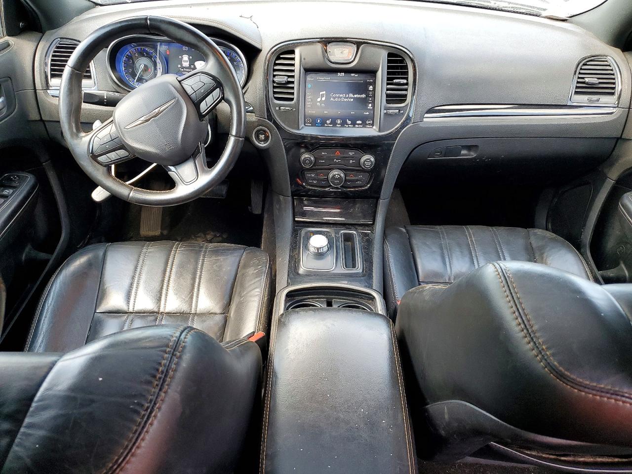 2C3CCAGG6KH550643 · 2019 CHRYSLER 300 · 8/13