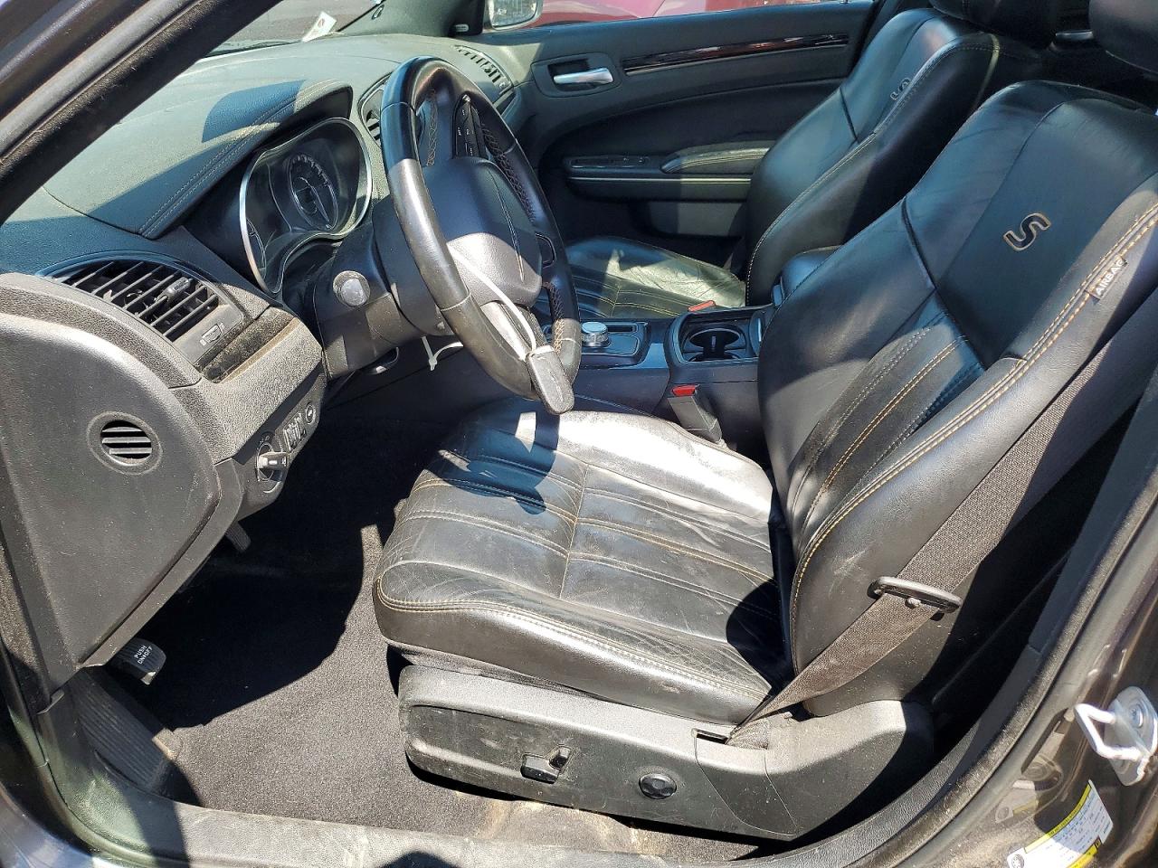 2C3CCAGG6KH550643 · 2019 CHRYSLER 300 · 7/13