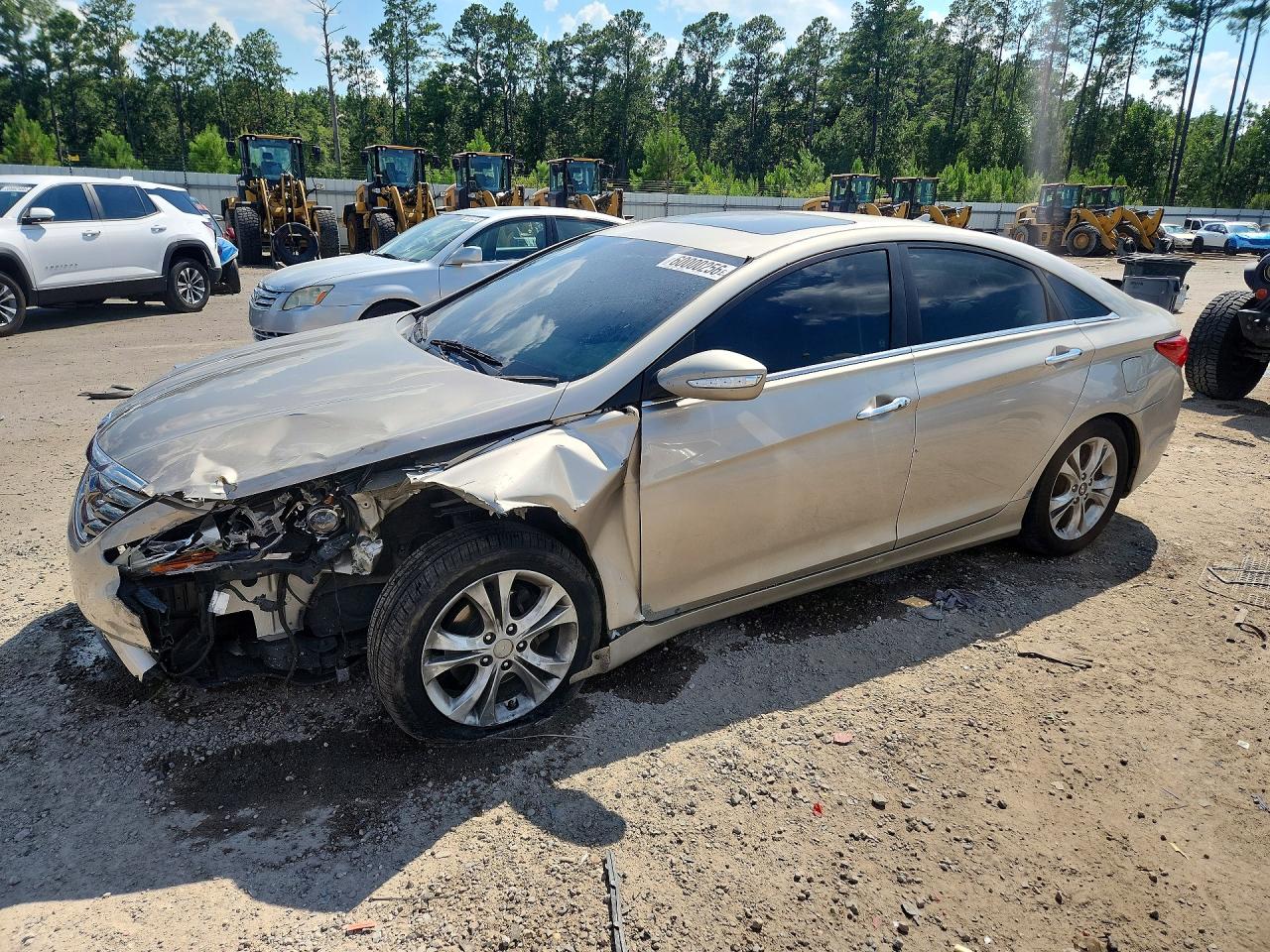 5NPEC4AC0BH138253 · 2011 HYUNDAI SONATA