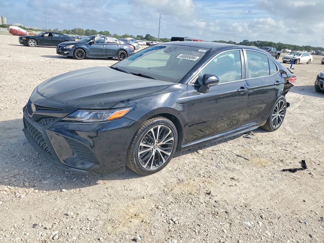 4T1B11HK3KU261535 · 2019 TOYOTA CAMRY
