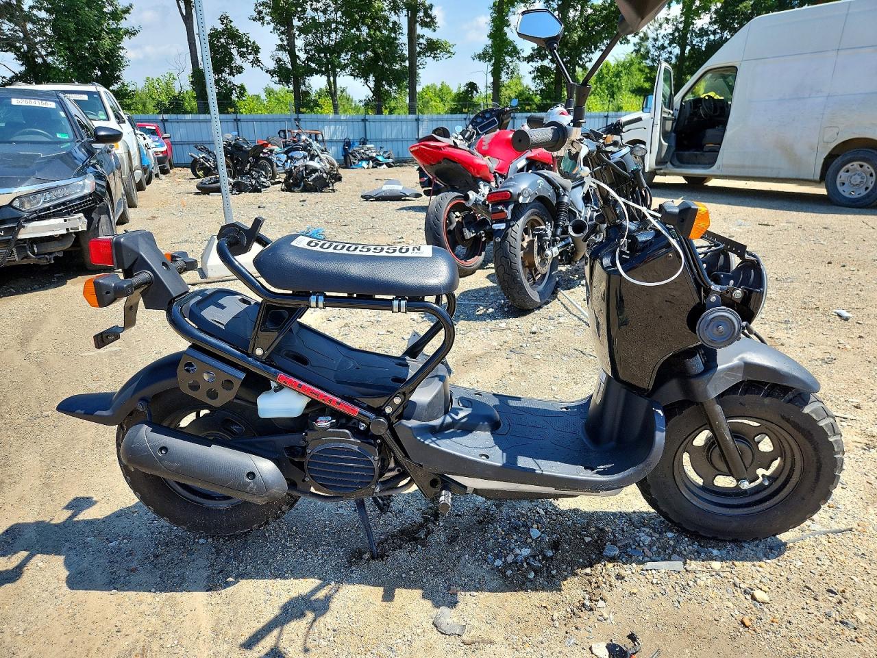 JH2AF5815HK504323 · 2017 HONDA NPS50