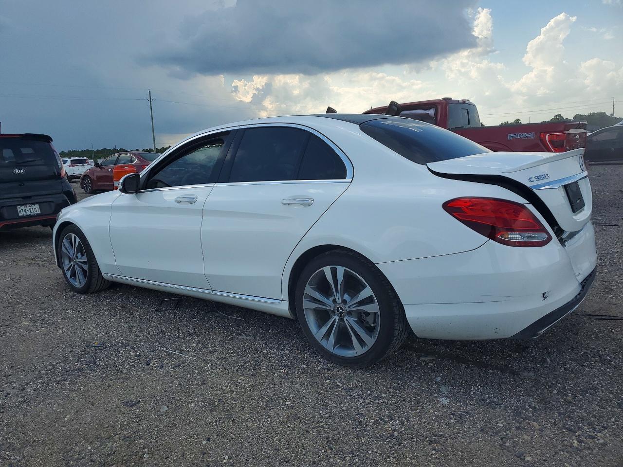 WDDWF4JB5JR314455 · 2018 MERCEDES-BENZ C · 2/12