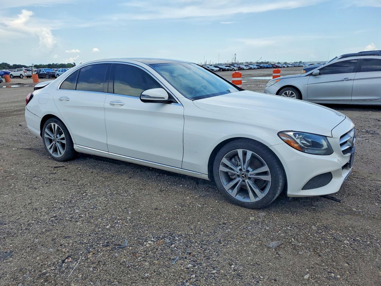 WDDWF4JB5JR314455 · 2018 MERCEDES-BENZ C · 4/12