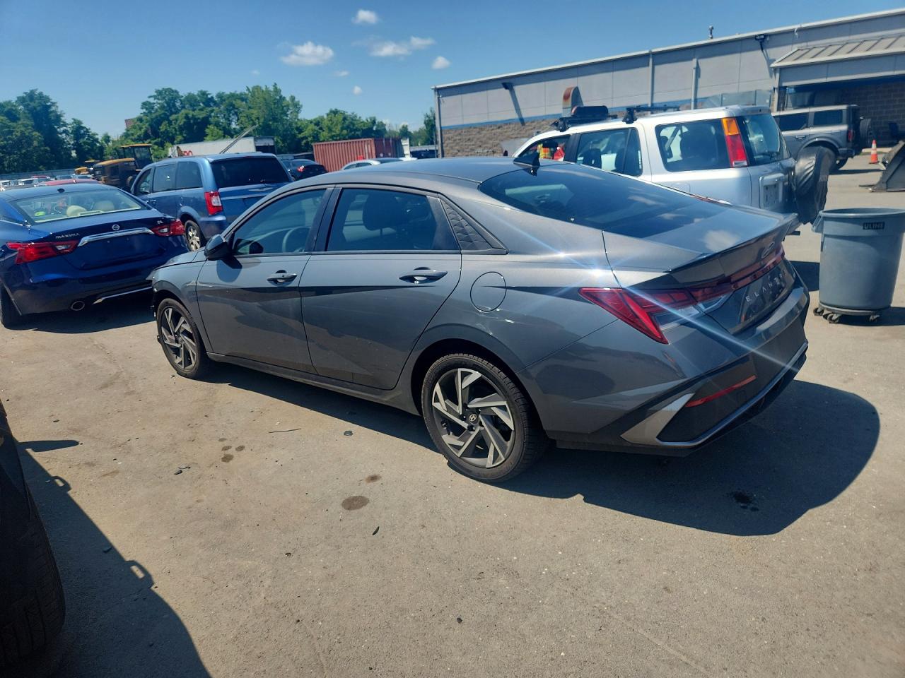 KMHLM4DJ7SU156443 · 2025 HYUNDAI ELANTRA HYBRID · 2/12