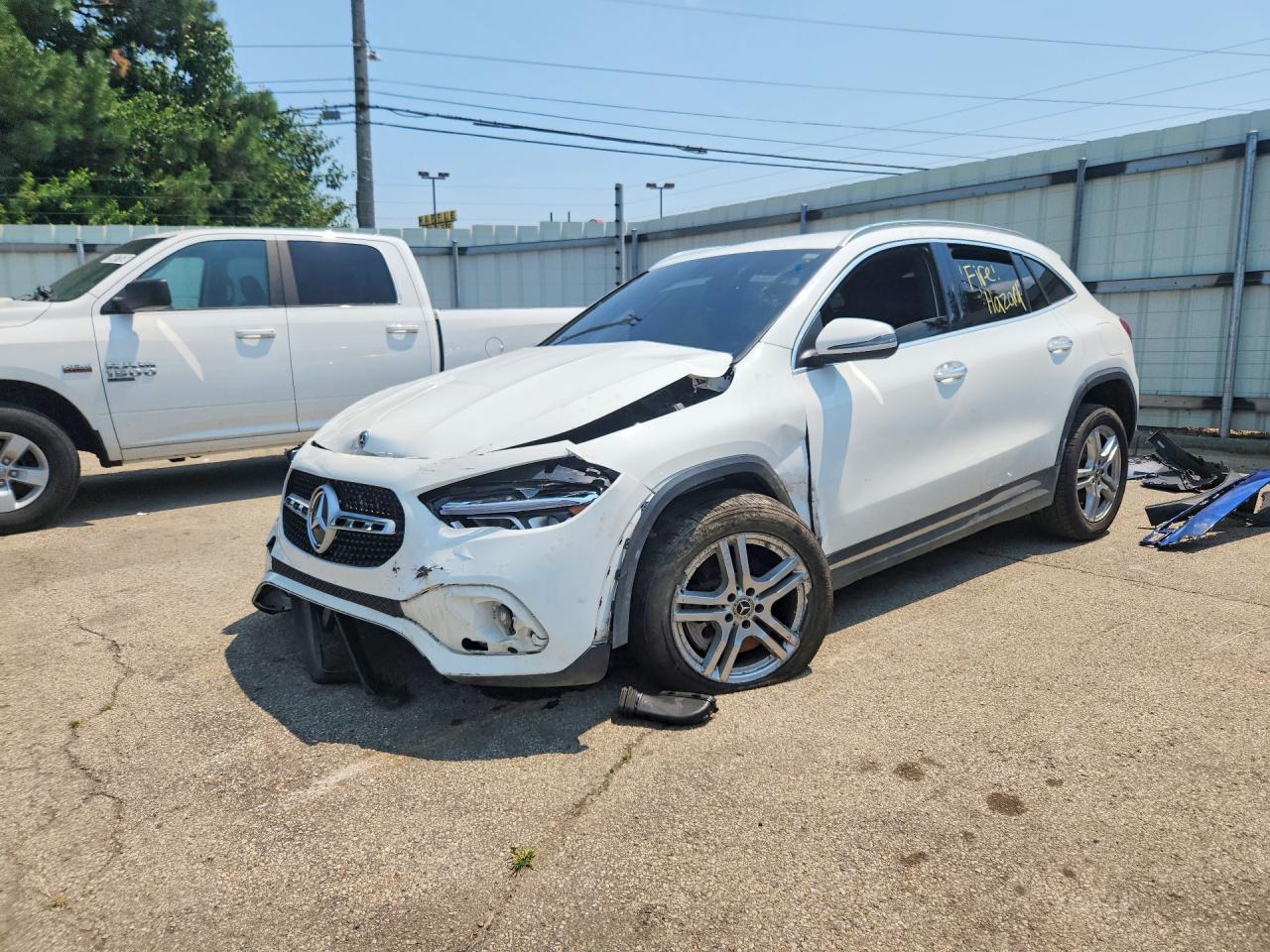 W1N4N4HB1NJ411353 · 2022 MERCEDES-BENZ GLA