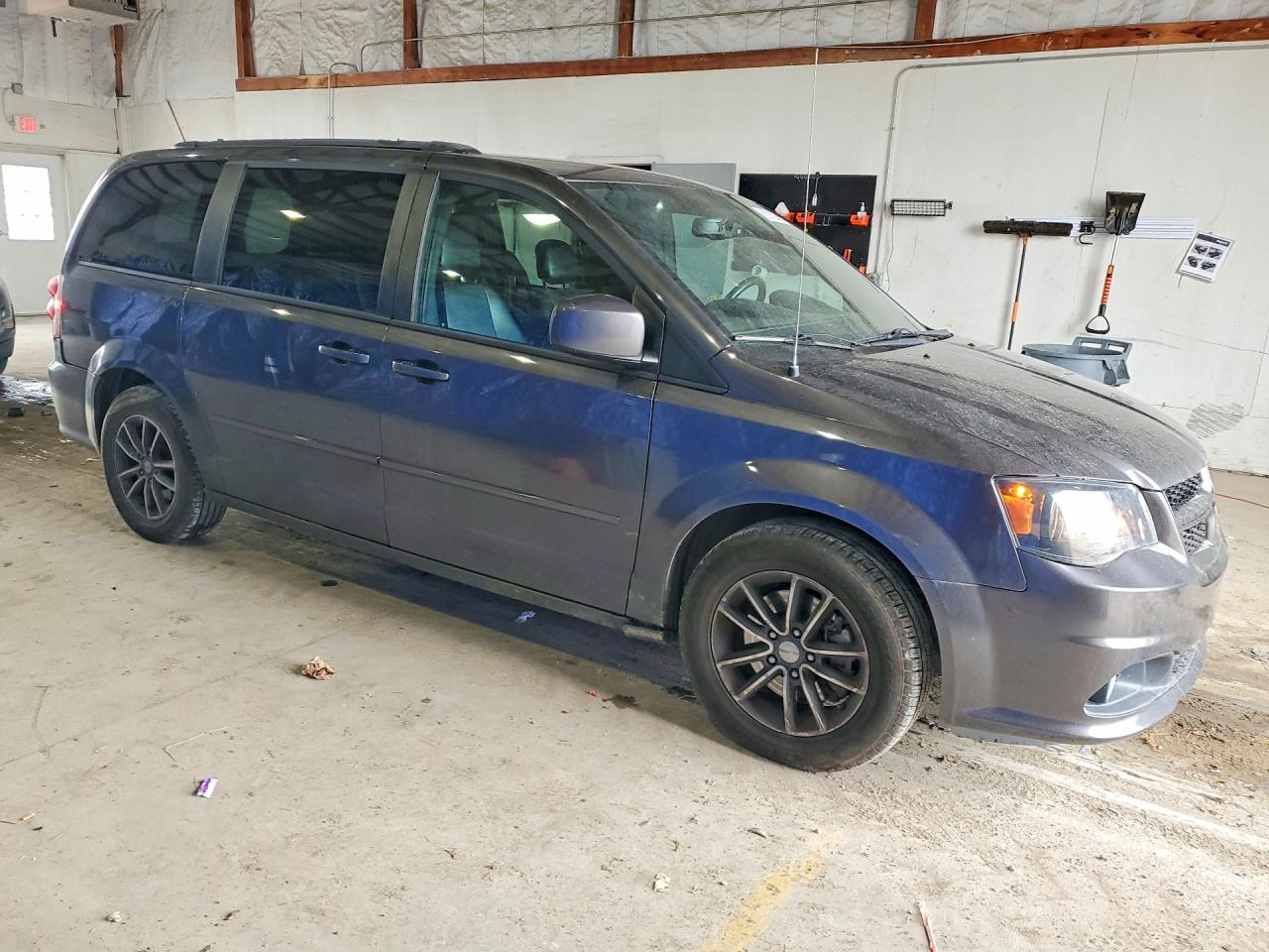 2C4RDGEG0HR766628 · 2017 DODGE GRAND CARAVAN · 4/12
